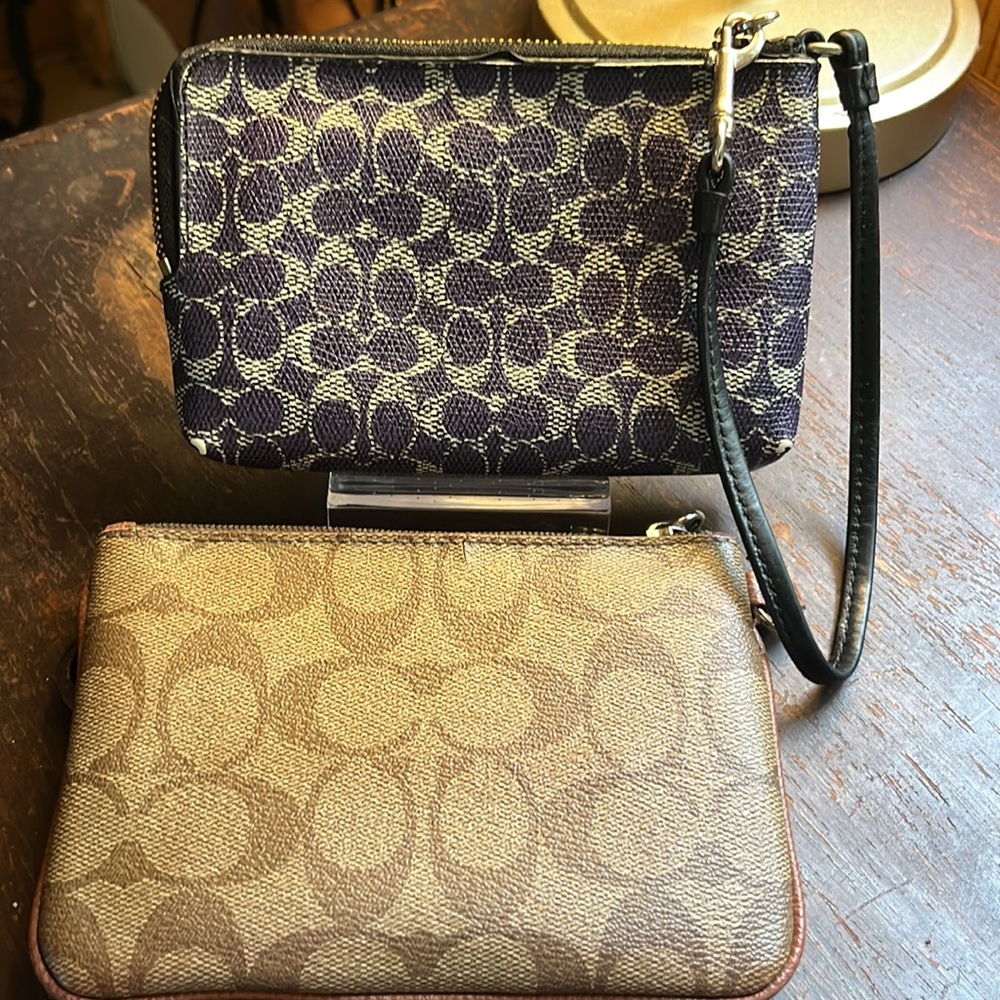 Coach Wristlet Khaki/Saddle Signature PV.  Coach Wristlet in Blue Midnight. - Picture 4 of 5